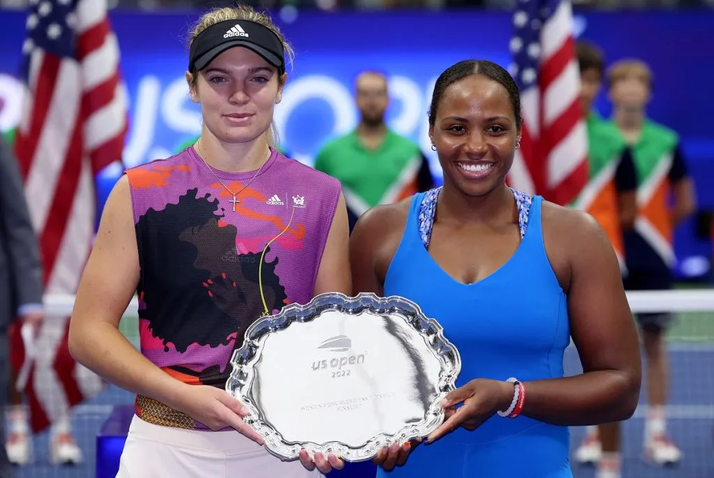 Caty McNally y Taylor Townsend tras quedar como finalistas en dobles del US Open 2022 (Getty Images).