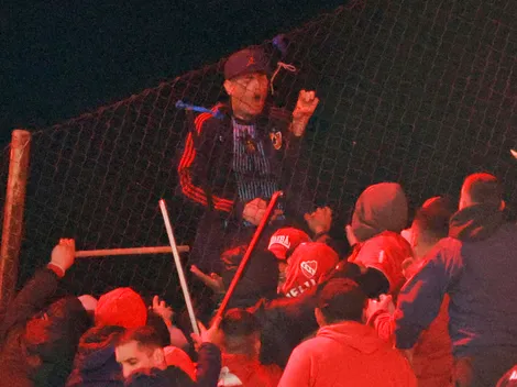 Habla amigo de hincha de la U que cayó al vacío en el estadio