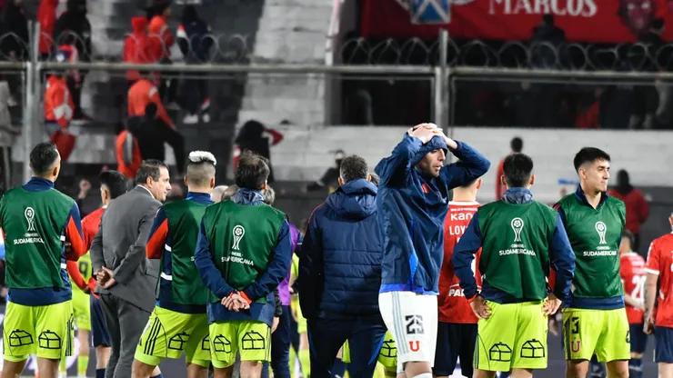 U de Chile y el momento del caos en Avellaneda.