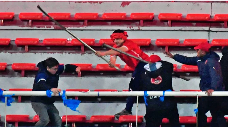 Los hinchas de la U sufrieron una verdadera masacre en Avellaneda.
