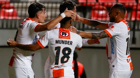 Cobresal quiere aprovechar la localía y mantenerse en puestos de copa.