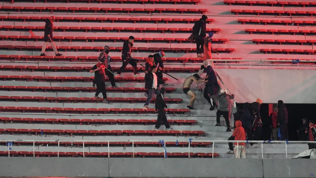 Sale a la luz un nuevo y crudo testimonio de periodista chileno presente en la masacre de Avellaneda. Foto: Getty Images.