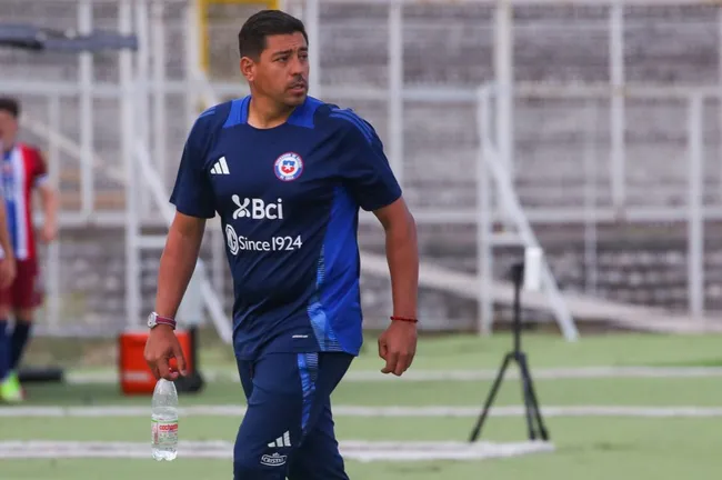 Córdova tendrá su segundo interinato en La Roja adulta. Esta vez con nómina incluida.