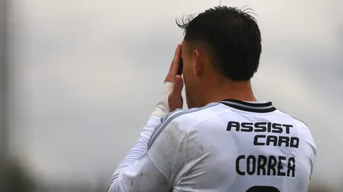 Colo Colo reacciona al partido de Universidad de Chile ante Everton por la Liga de Primera.