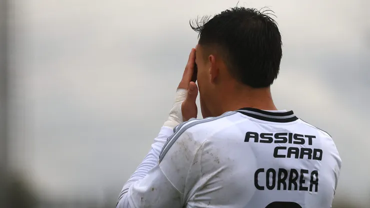Colo Colo reacciona al partido de Universidad de Chile ante Everton por la Liga de Primera.