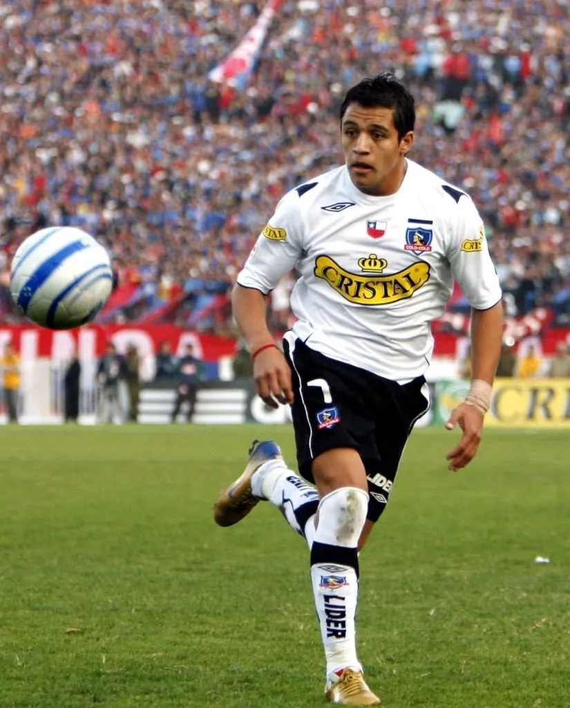 Alexis Sánchez jugó por Colo Colo en la temporada 2006-2007 (Archivo)