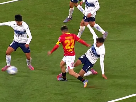 Penal anulado a UE: primera y gran polémica en el Claro Arena de la UC