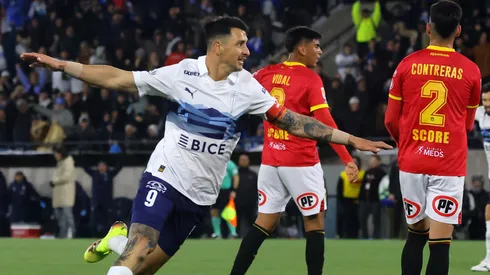 Triunfo de la UC en el clásico contra UE, en el primer partido del Claro Arena.