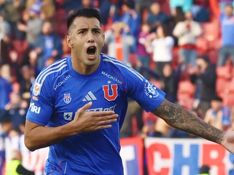 Delantero de la U ayuda a hincha azul que no puede volver de Argentina