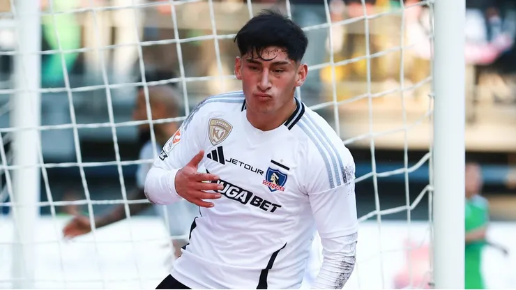Francisco Marchant festeja el gol que le anotó al Audax Italiano.