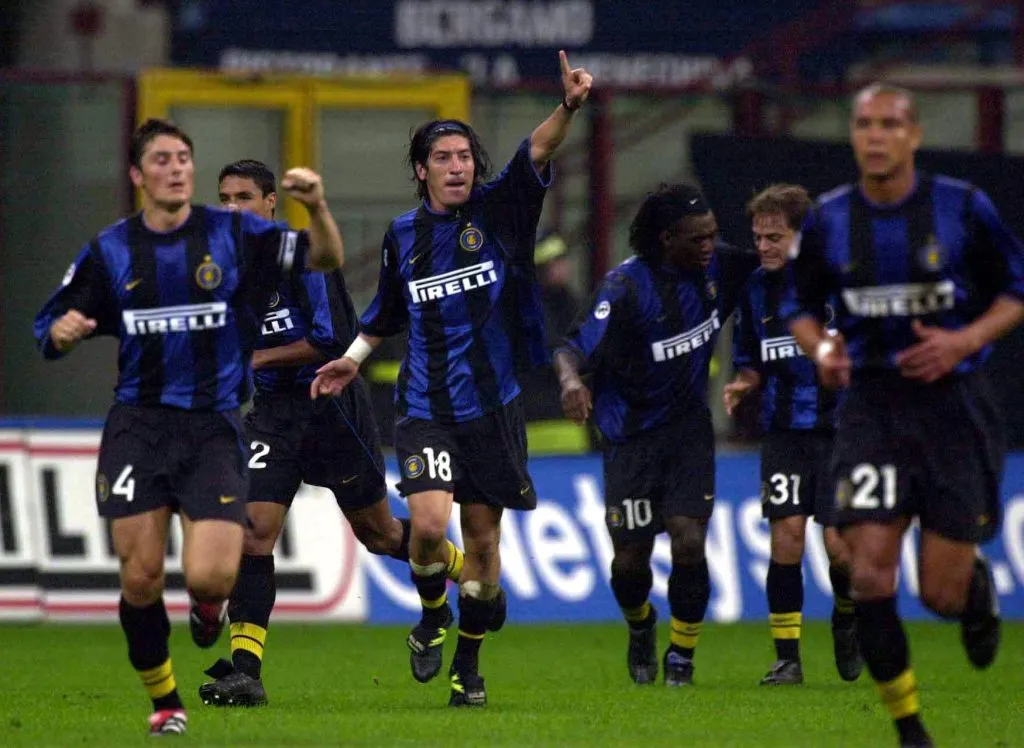 Iván Zamorano rompiéndola en el Inter | Getty Images