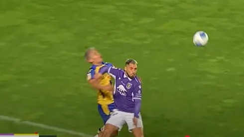 El árbitro Claudio Díaz se mandó feroz condoro en el clásico penquista