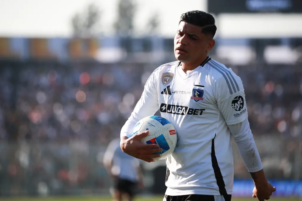 Claudio Aquino fue figura en Vélez con Quinteros. En Colo Colo con Almirón estuvo lejos de ese papel. (Felipe Zanca/Photosport).
