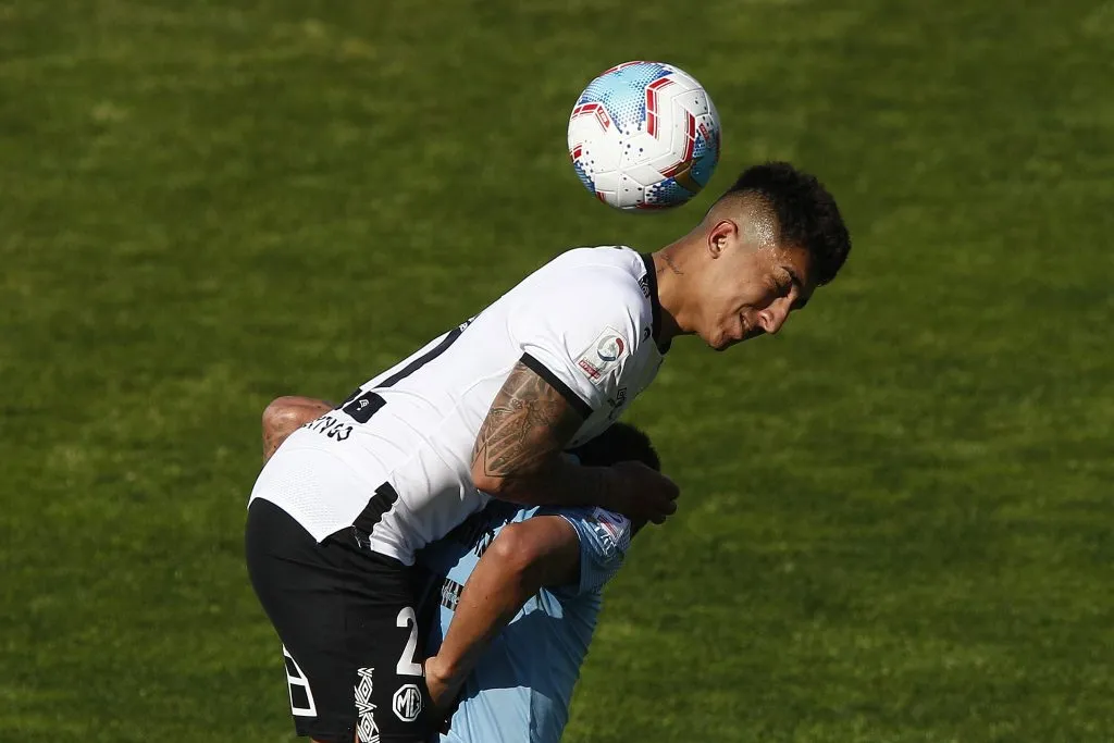 Bryan Soto jugando por Colo Colo.