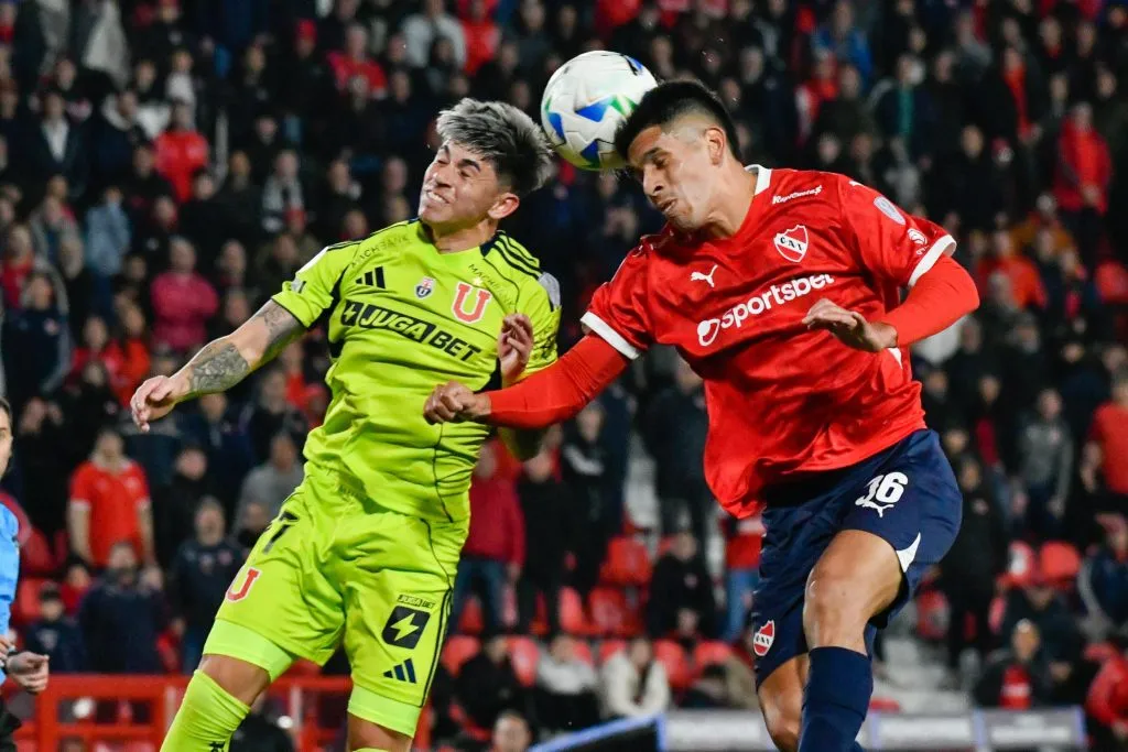 Universidad de Chile e Independiente juegan su partido en el escritorio