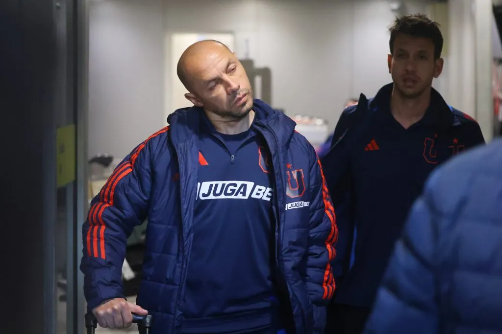 Marcelo Díaz llegando a Santiago desde Buenos Aires, tras la catástrofe en Avellaneda | Photosport