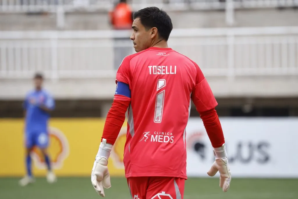 Cristopher Toselli durante el partido ante Magallanes por la Copa Chile. Foto: Sebastian Cisternas/Photosport