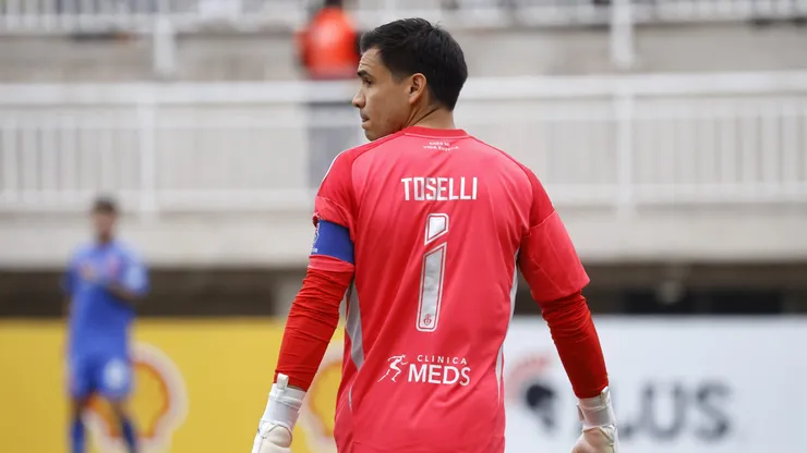 Cristopher Toselli asoma como titular en el Superclásico tras la lesión de Gabriel Castellón.
