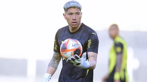 Lobos y salida de Cortés: Colo Colo es más grande que Peñarol.