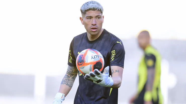 Lobos y salida de Cortés: Colo Colo es más grande que Peñarol.