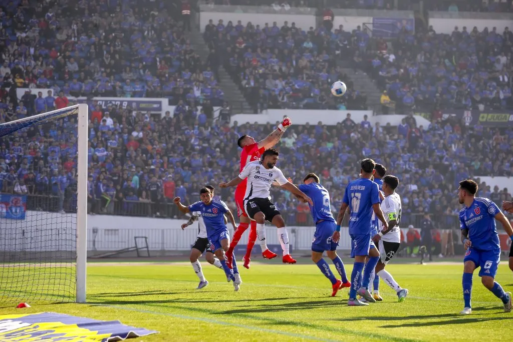 Gabriel Castellón padece una lesión muscular que lo tiene en duda para visitar a Colo Colo. (Pepe Alvujar/Photosport).