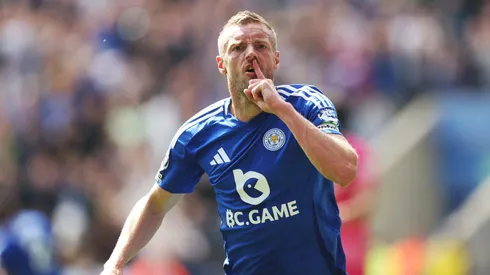 El goleador inglés Jamie Vardy habría encontrado su nuevo club.