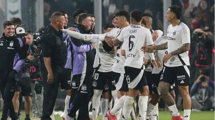 El plantel de Colo Colo se había cuadrado con Jorge Almirón antes de su salida.