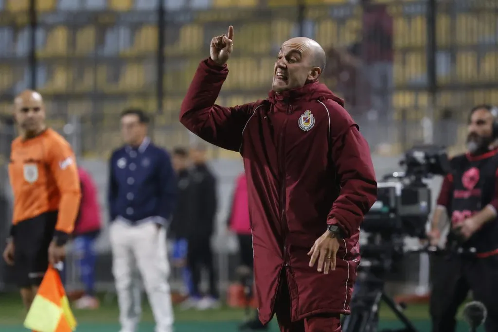 Bozán debuta con derrota: La Serena se sigue acercando a la zona de descenso en duelo de seis puntos.