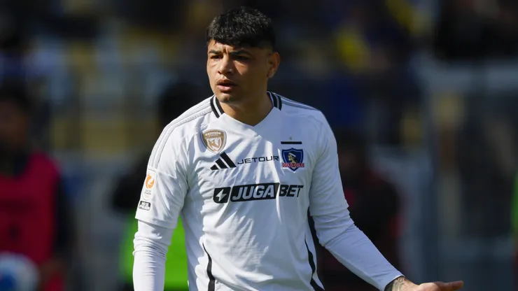 Claudio Borghi lamenta dos ausencias en Colo Colo para el Superclásico.