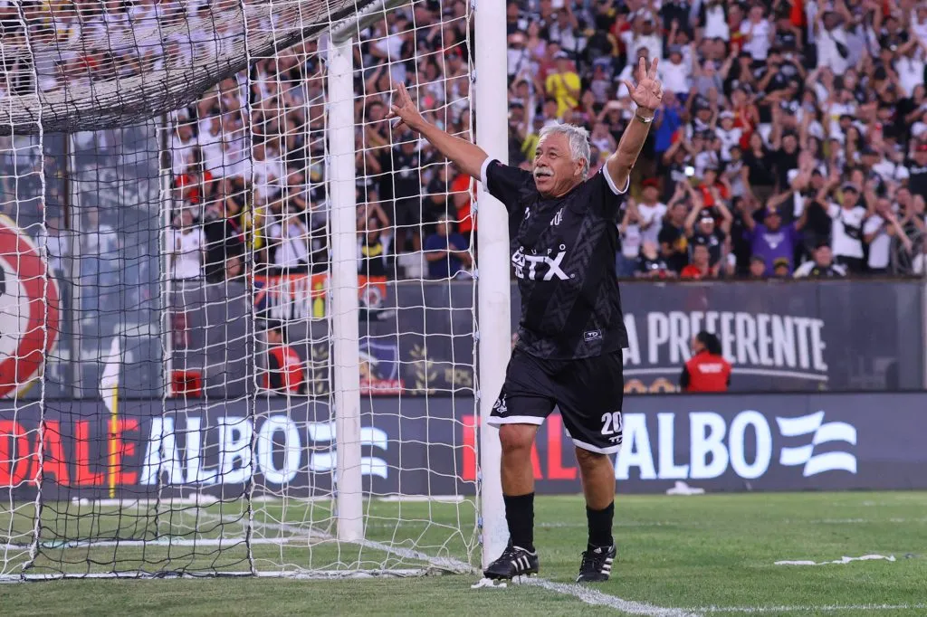 Caszely no duda: quiere un triunfo de Colo Colo ante la U pese al mal momento albo.