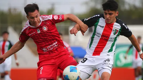 Árabes y Cementeros, se enfrentan por la Fecha 22 del Campeonato Nacional.