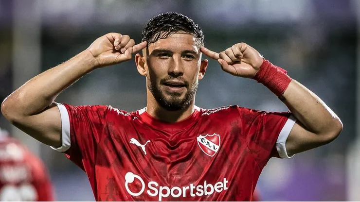 Felipe Loyola y sus días contados en el Rojo.