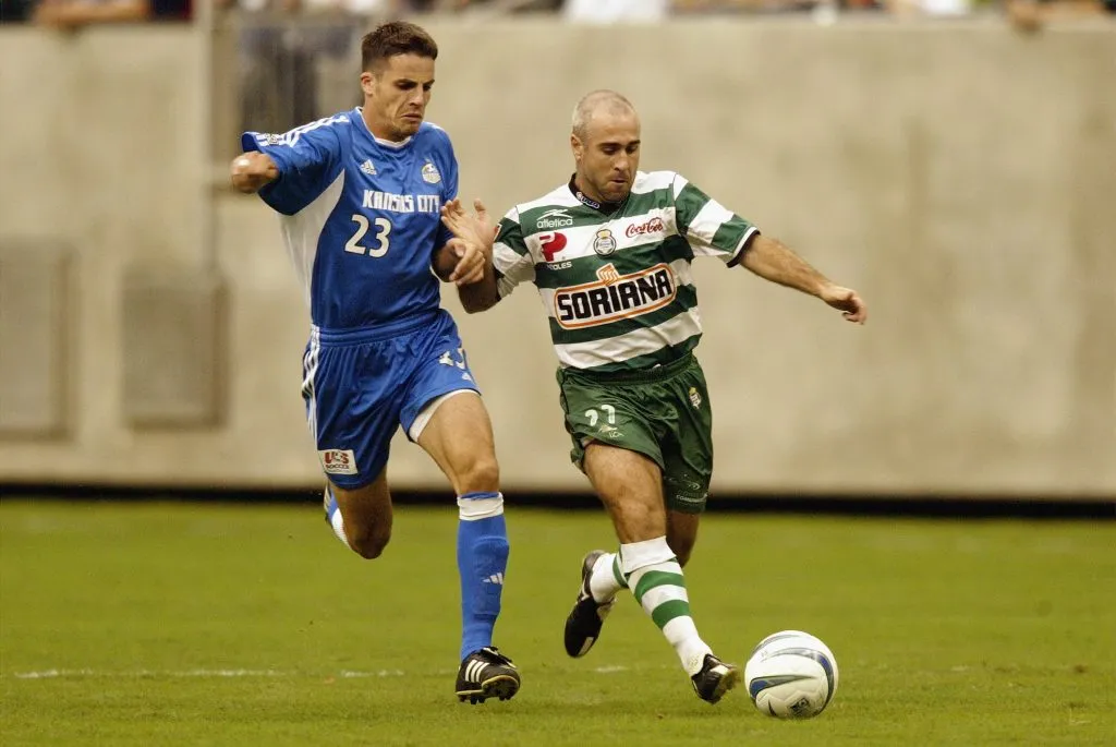 Rodrigo Pony Ruiz es uno de los mayores ídolos de Santos Laguna.  (Photo by Ronald Martinez/Getty Images)