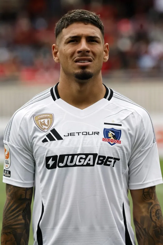 Alan Saldivia arma las maletas para irse de Colo Colo. Foto: Photosport.