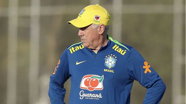 Carlo Ancelotti tuvo que cambiar la nómina.