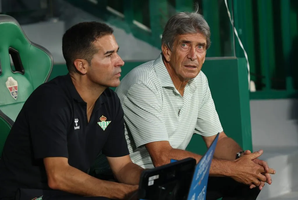 Manuel Pellegrini enfrentará al Athletic con el Betis este domingo.