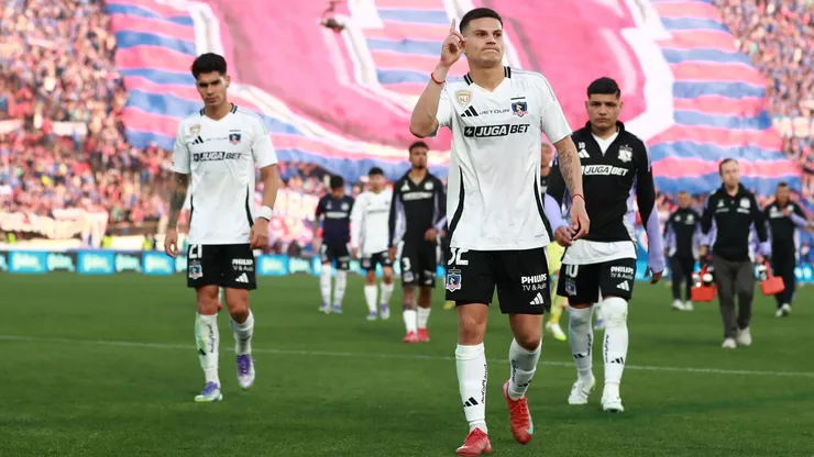 Colo Colo recibe a la U en el Monumental.