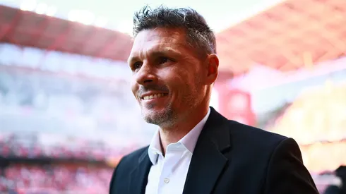 Fernando Ortíz ya es oficialmente el técnico de Colo Colo y su arribo se celebró en todo el mundo.