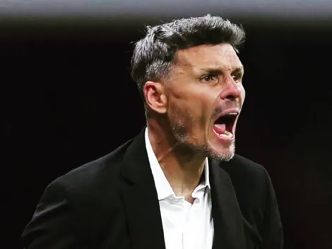 El día en que el DT albo renunció en conferencia tras un clásico