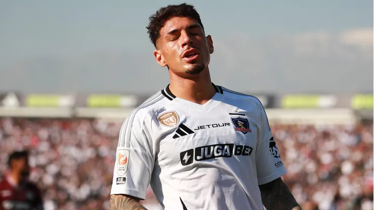 Alan Saldivia sigue sin poder salir de Colo Colo.