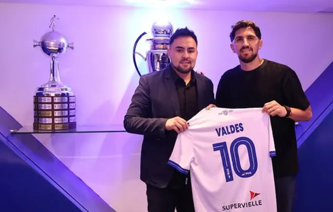 Gastón González también negoció la llegada de Diego Valdés a Vélez. (Captura Instagram).