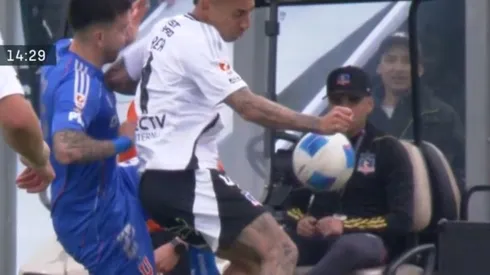 Javier Correa recibió amarilla por esta jugada. Para muchos, mereció más.
