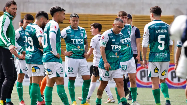 Santiago Wanderers no puede quedar como líder en Primera B.