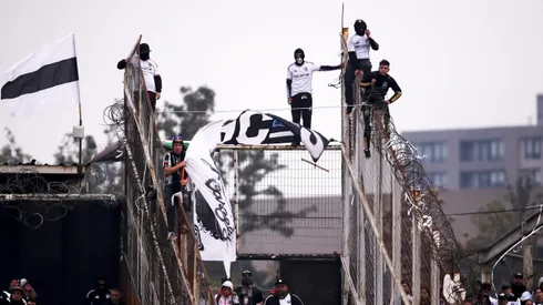 Hinchas de la U en el Monumental.
