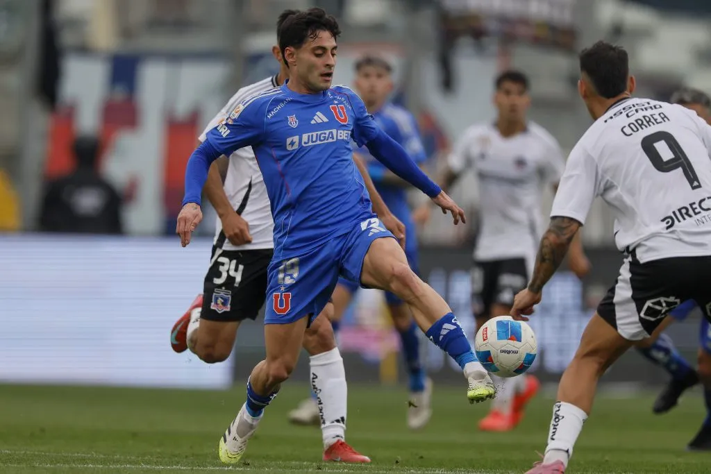 Javier Altamirano jugó en un rol poco habitual para él en el mediocampo. (Andres Pina/Photosport).