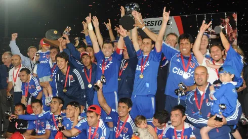 Marcos González levantó la Sudamericana 2011 con los universitarios.