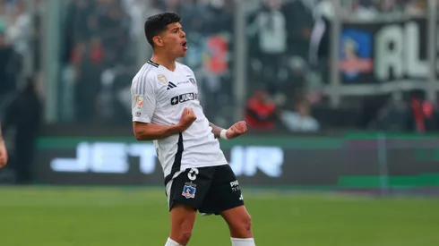 Esteban Pavez jugó de central ante la U en los últimos minutos