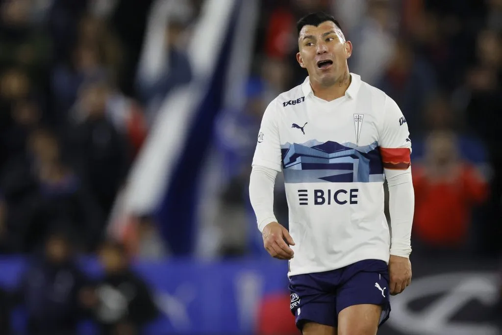 Gary Medel tuvo algunos problemas físicos en el duelo ante Cobresal. (Andres Pina/Photosport).