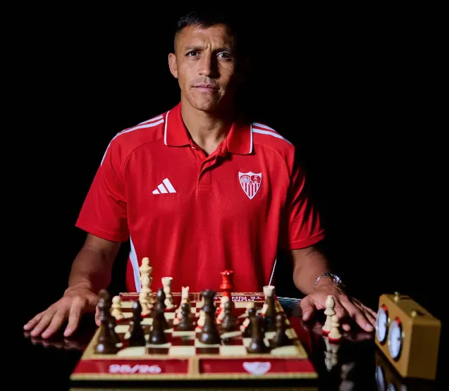 Alexis fue presentado como nuevo refuerzo del Sevilla. Vuelve a jugar en LaLiga tras 11 años.