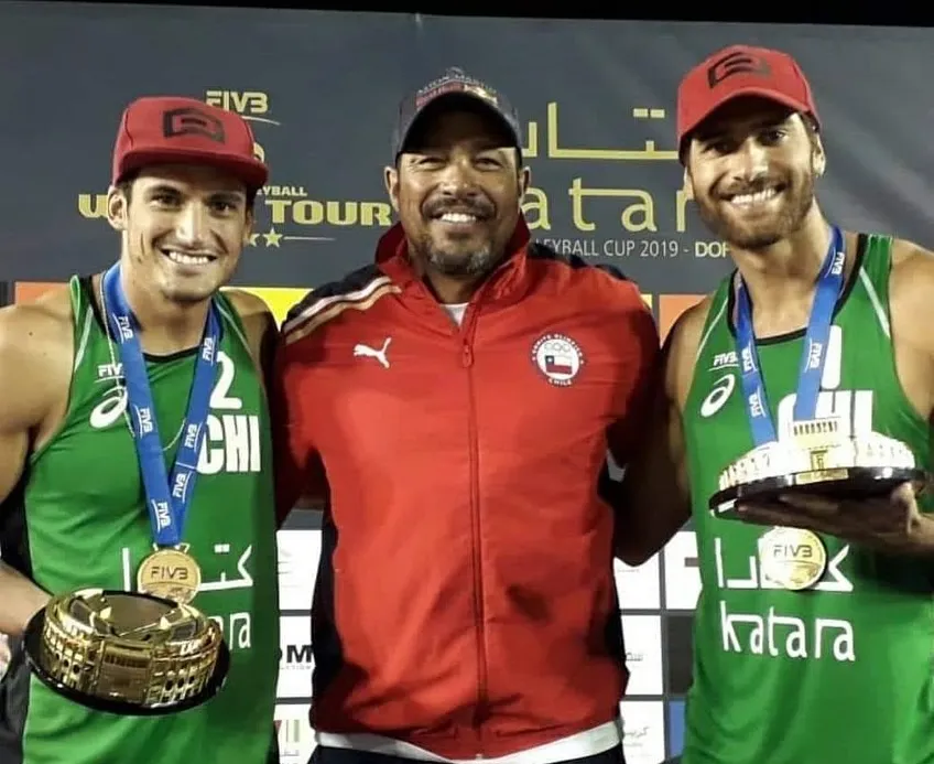 Paulao junto a los primos Grimalt